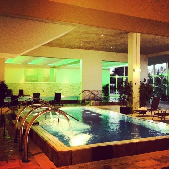 Photo taken at Hotel De France and Ayush Wellness Spa by Luxury Jersey H. on 11/3/2012