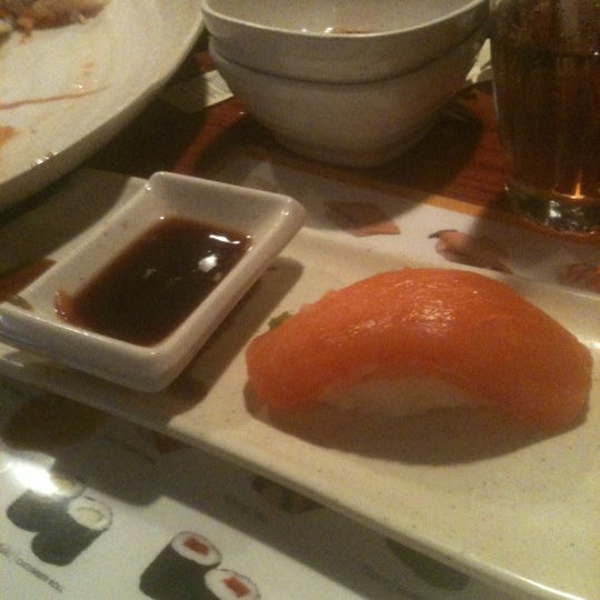 10/13/2012 tarihinde JR O.ziyaretçi tarafından Mikata Japanese Steakhouse &amp; Sushi Bar'de çekilen fotoğraf
