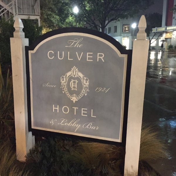 Das Foto wurde bei The Culver Hotel von Bobby B. am 12/16/2016 aufgenommen