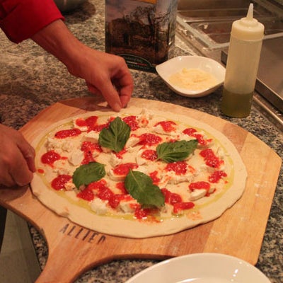 Foto scattata a San Giuseppe Coal-Fired Pizza &amp; Cucina da San Giuseppe Coal-Fired Pizza &amp; Cucina il 7/8/2013