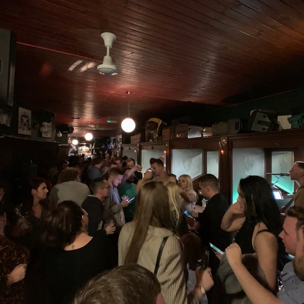 Снимок сделан в Jinty McGuinty&#39;s Irish Bar пользователем Glenn V. 9/28/2019