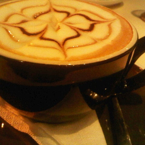 11/2/2012 tarihinde Μαρία Β.ziyaretçi tarafından Biscotto Cafe'de çekilen fotoğraf