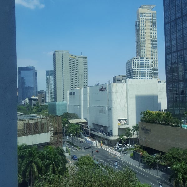Foto scattata a New World Makati Hotel da suki m. il 3/10/2019