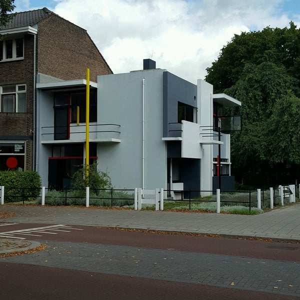 8/14/2016에 suki m.님이 Rietveld Schröderhuis에서 찍은 사진