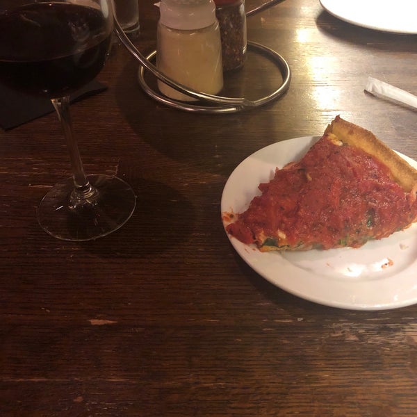 12/15/2018 tarihinde Stefanie R.ziyaretçi tarafından Pi Pizzeria'de çekilen fotoğraf