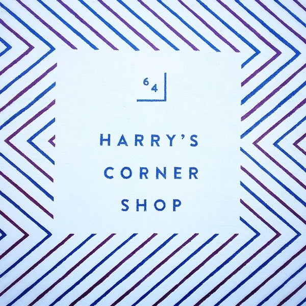 3/21/2014 tarihinde Jeff R.ziyaretçi tarafından Harry&#39;s Corner Shop'de çekilen fotoğraf