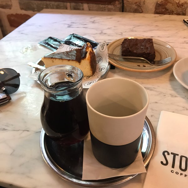Foto diambil di Story Coffee &amp; Food oleh Osman D. pada 6/15/2019