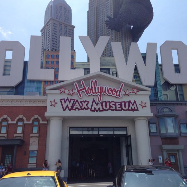 Photo taken at Hollywood Wax Museum by Bryant L. on 5/26/2013