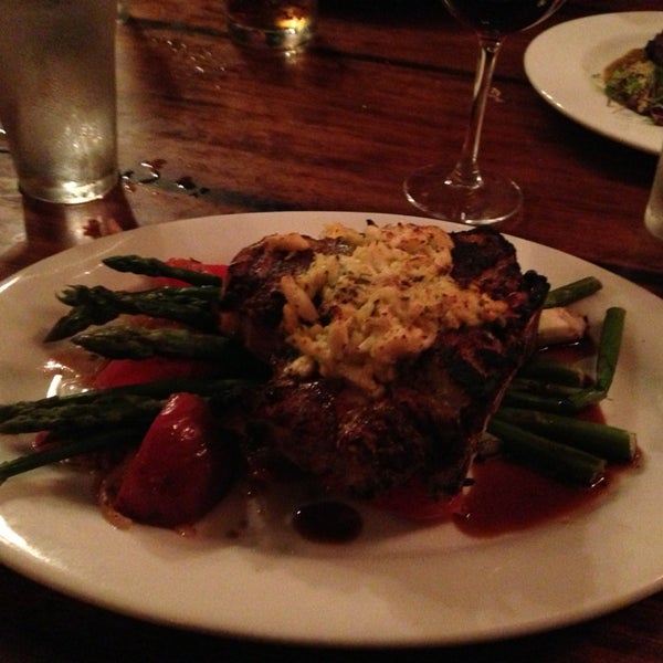 Photos At Left Coast Kitchen Cocktails American Restaurant In Merrick