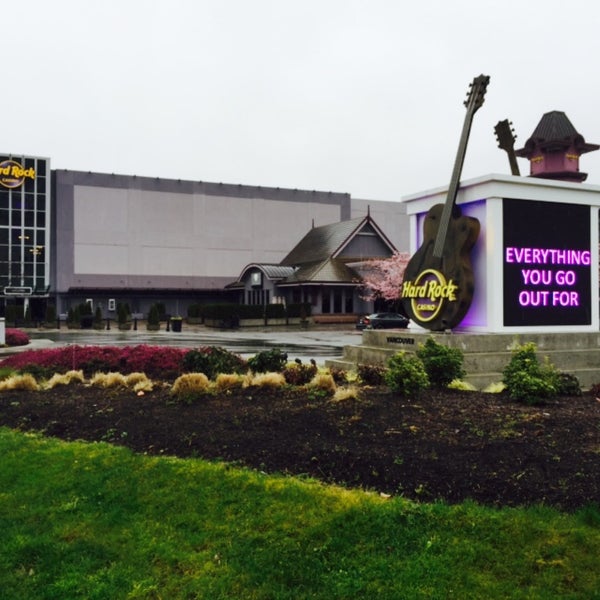 3/15/2015 tarihinde Daniel V.ziyaretçi tarafından Hard Rock Casino Vancouver'de çekilen fotoğraf