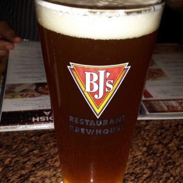 Photo taken at BJ&#39;s Restaurant &amp; Brewhouse by Becky on 4/1/2016