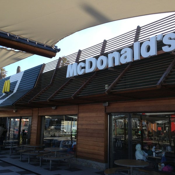 McDonald's - Fast Food Restaurant in عين دياب