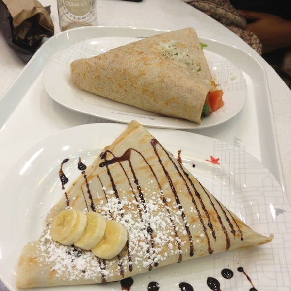 Photo taken at Crepe Delicious by George B. on 2/20/2013