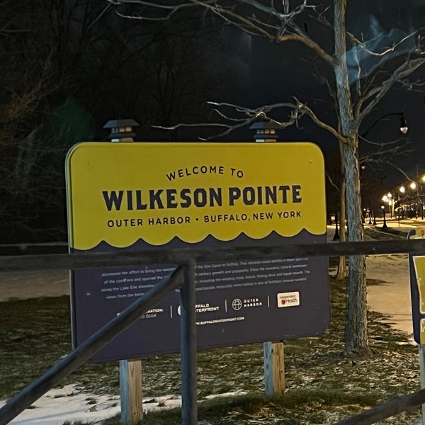 Das Foto wurde bei Wilkeson Pointe von Geo L. am 1/14/2022 aufgenommen