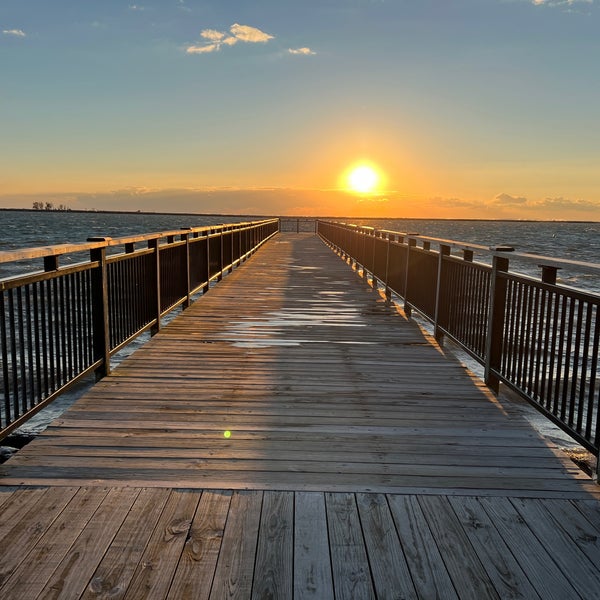 Photos at Gallagher Pier Buffalo River 1 tip