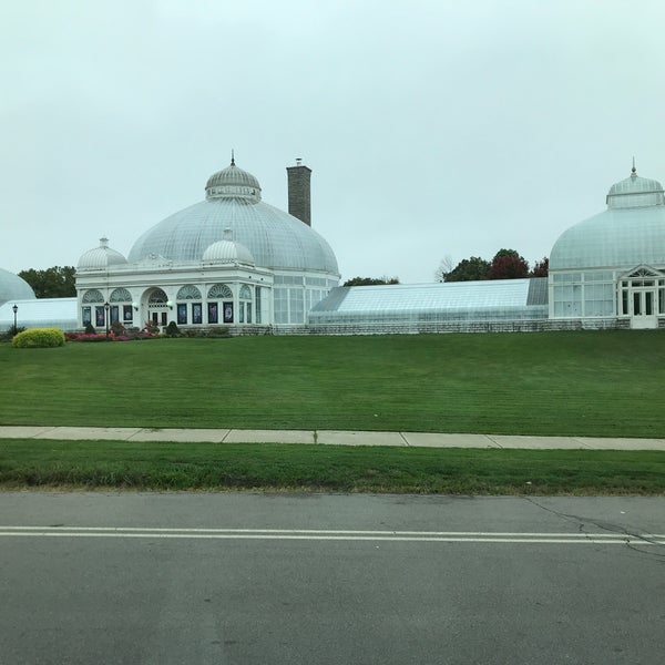 Das Foto wurde bei Buffalo &amp; Erie County Botanical Gardens von Geo L. am 10/1/2018 aufgenommen