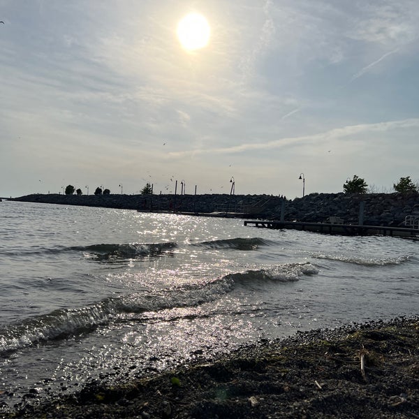 Photos at Gallagher Pier Buffalo River 1 tip