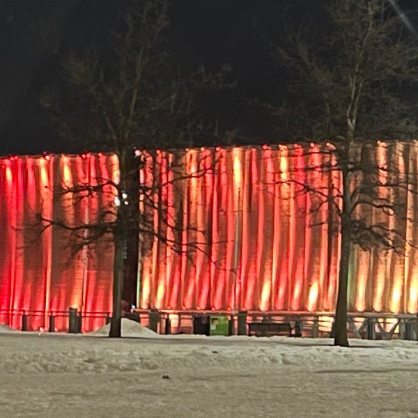 2/16/2022 tarihinde Geo L.ziyaretçi tarafından Canalside'de çekilen fotoğraf