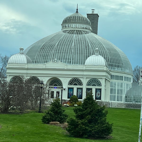 รูปภาพถ่ายที่ Buffalo &amp; Erie County Botanical Gardens โดย Geo L. เมื่อ 4/25/2022