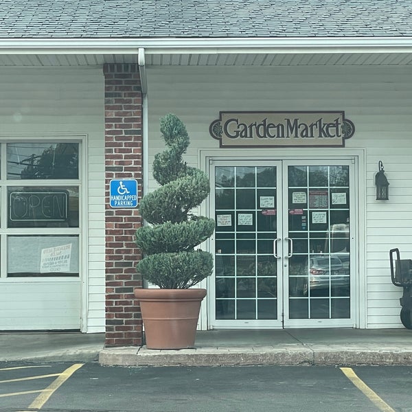 Country Peddlers Fruit and Vegetable Store in West Seneca