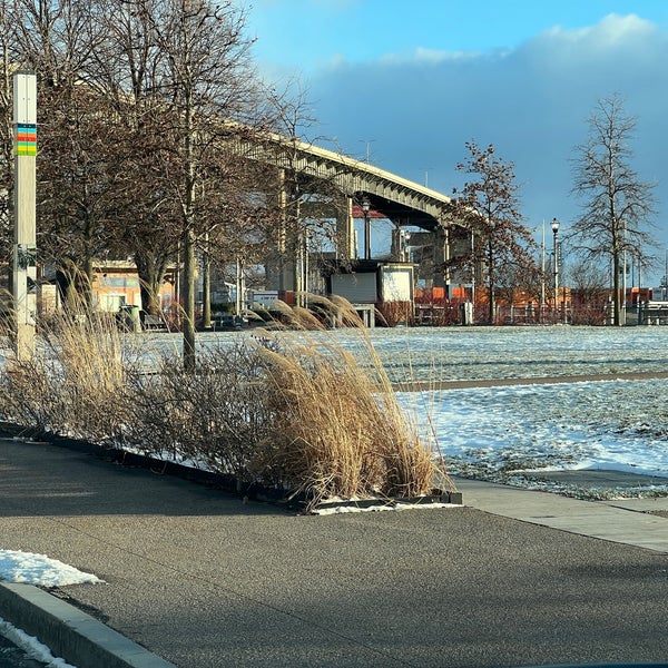 Das Foto wurde bei Canalside von Geo L. am 4/13/2022 aufgenommen