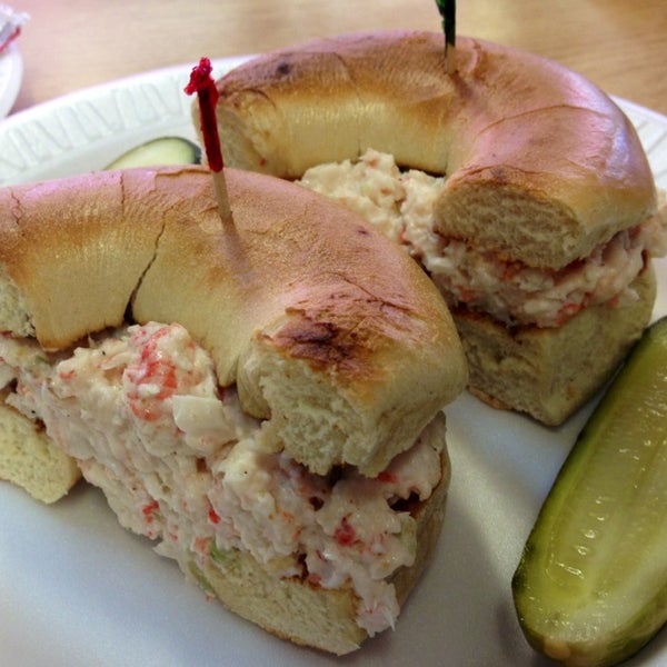 I'm hooked! Love their whitefish salad & lobster salad (w/ bits of celery & not too mayoey) sandwich was a deal for $12.99! ;9