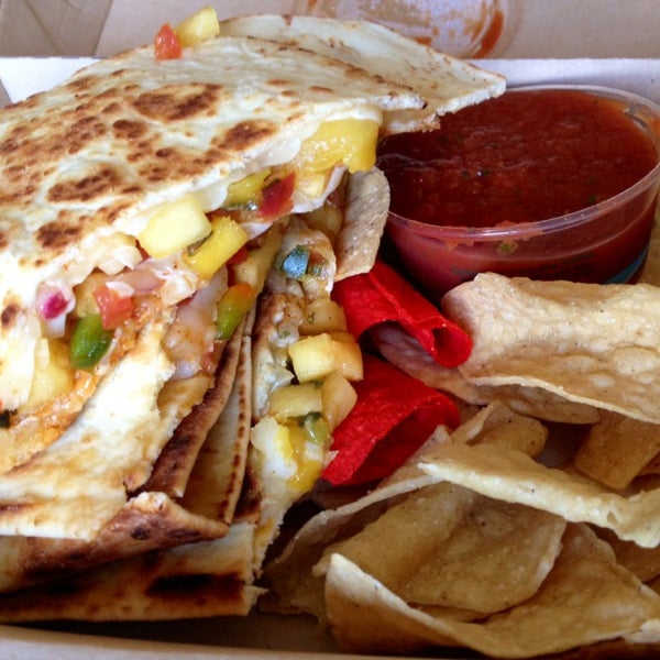 9/20/2014にZenFoodsterがShaka Burritoで撮った写真