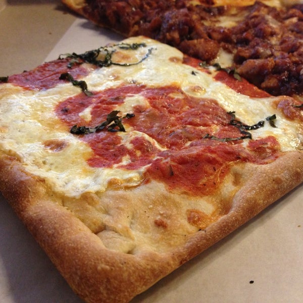 Foto tirada no(a) Previti Pizza por ZenFoodster em 6/14/2013