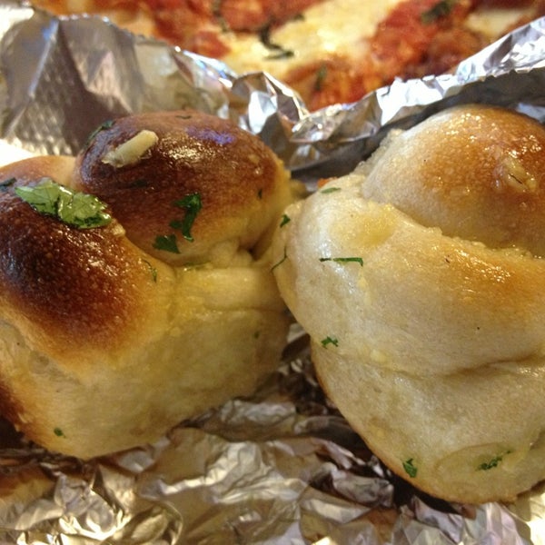 2 FREE garlic knots w/ 4SQ check-in! (Combined w/ FREE scoop of Italian ice w/ YELP check-in). Thanks Previti! :)