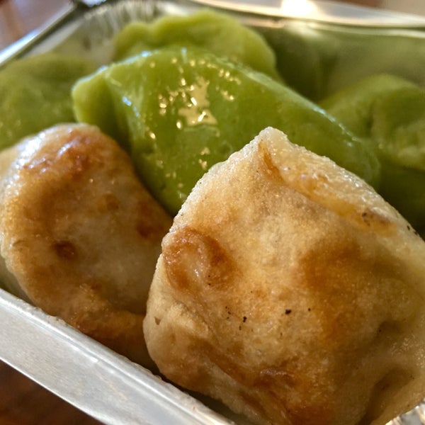 Get the fried pork chive dumplings but stay clear of others for next few hrs 'cause you'll be burping up a stank!