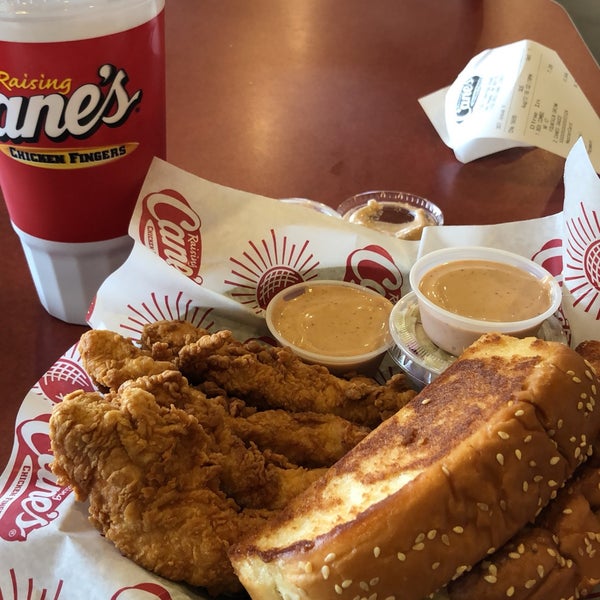 Photo taken at Raising Cane&#39;s Chicken Fingers by Mister Q on 8/13/2018