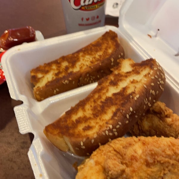 Photo taken at Raising Cane&#39;s Chicken Fingers by Mister Q on 10/20/2021