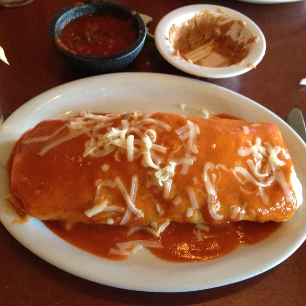 Foto scattata a The Mexican Restaurant &amp; Bar da Lotusstone il 5/19/2013