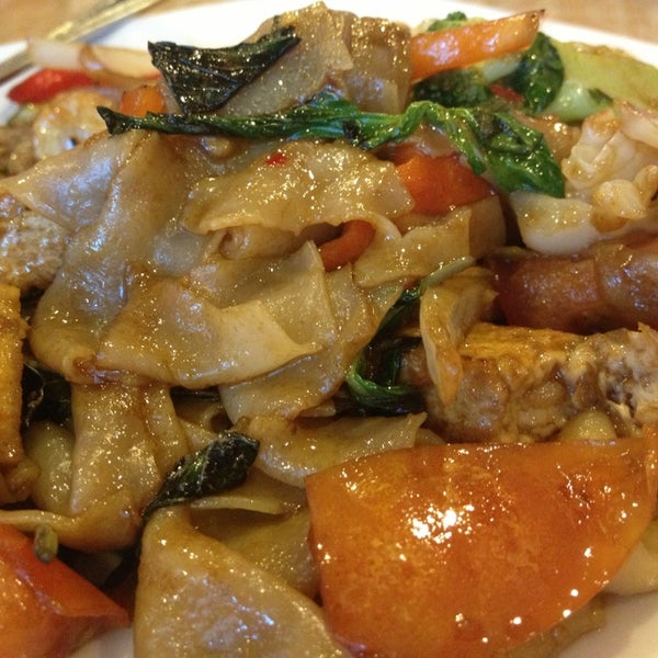 Red Chili "Thai & Vietnamese Cuisine" Hayward, CA