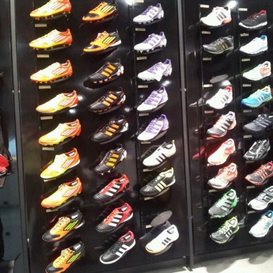 adidas store medellin