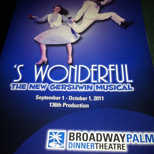 Das Foto wurde bei Broadway Palm Dinner Theatre von Chris B. am 9/30/2011 aufgenommen