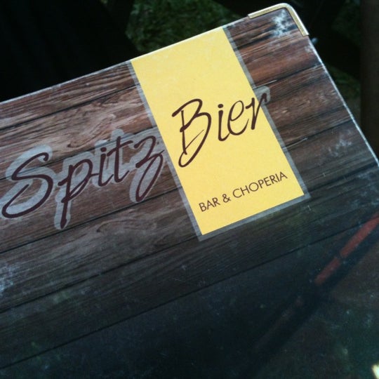 Photo prise au Spitzbier Bar &amp; Choperia par Cyntia W. le12/13/2012