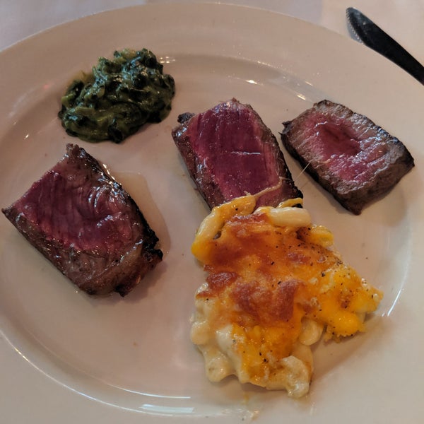 Снимок сделан в Club A Steakhouse пользователем Francesca 6/14/2019