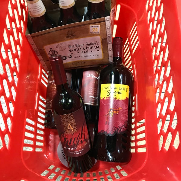 1/29/2017에 Jonathan R.님이 Super Buy Rite Wines &amp; Liquor에서 찍은 사진