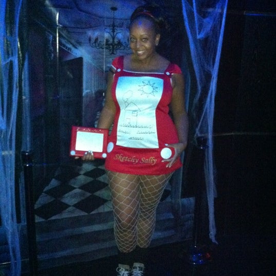 10/30/2012 tarihinde Kellee K.ziyaretçi tarafından Gold Room Nightclub'de çekilen fotoğraf