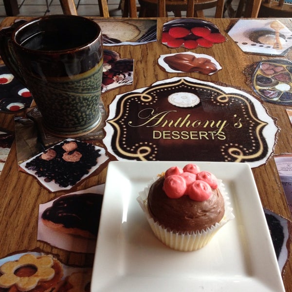 8/11/2013 tarihinde Susan P.ziyaretçi tarafından Anthony&#39;s Desserts'de çekilen fotoğraf