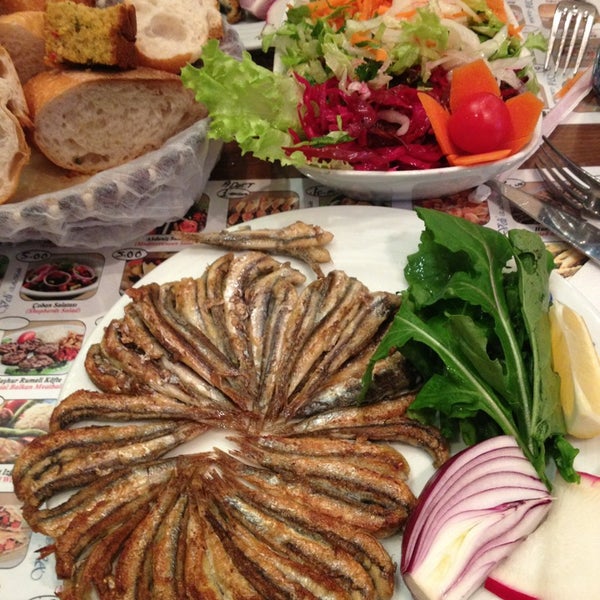 Veli Balık ve Et Lokantası Mimar Sinan Selmanağa Mah. Hakimiyeti