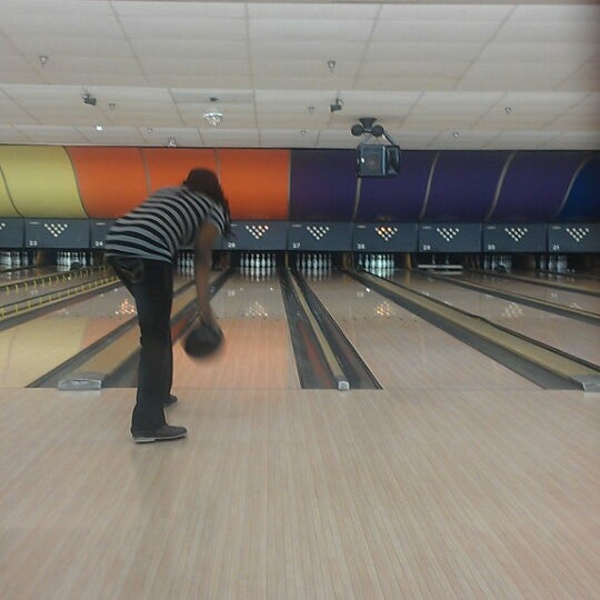 Photo prise au Professor Bowl par Brittaney R. le4/14/2013