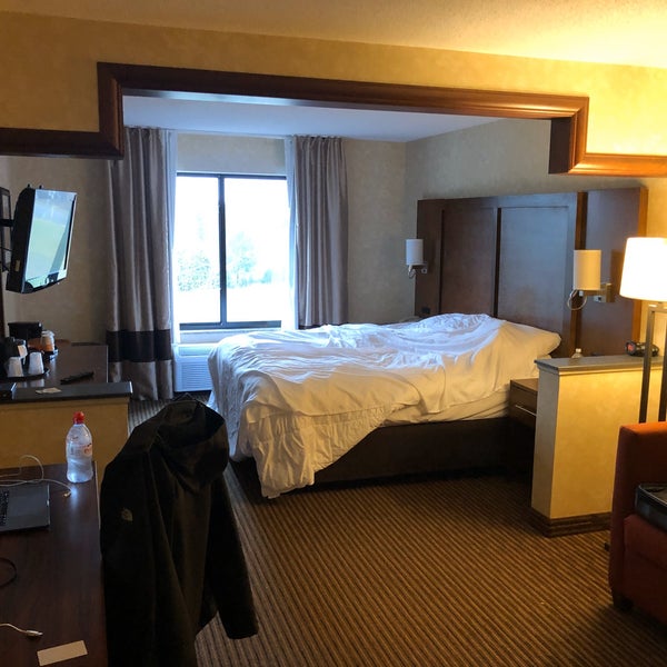 Photos At Comfort Suites Motel