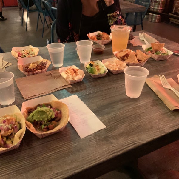 Foto tirada no(a) City Tacos por melissa t. em 11/10/2019