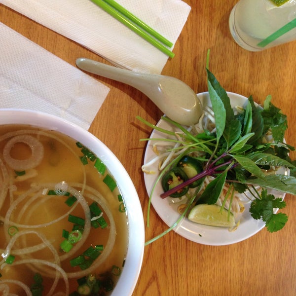 3/5/2015にmelissa t.がKim Phung Restaurant - North Lamarで撮った写真