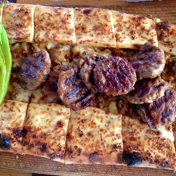 Mengenli Et Mangal Yenimahalle 8447 ziyaretçidan 126 tavsiye