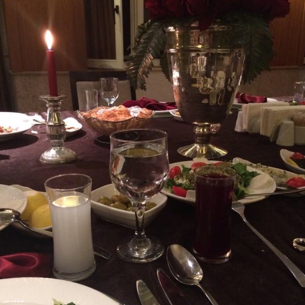 12/18/2016 tarihinde Sahra A.ziyaretçi tarafından Kazan Restaurant Lara'de çekilen fotoğraf