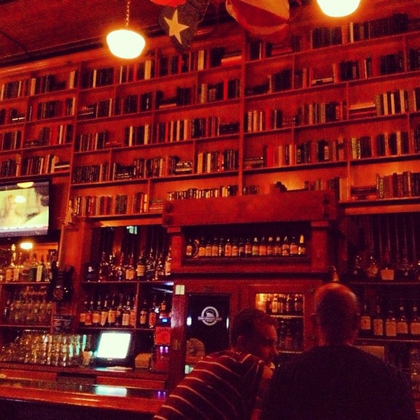 10/14/2012にRosyがLibrary Barで撮った写真