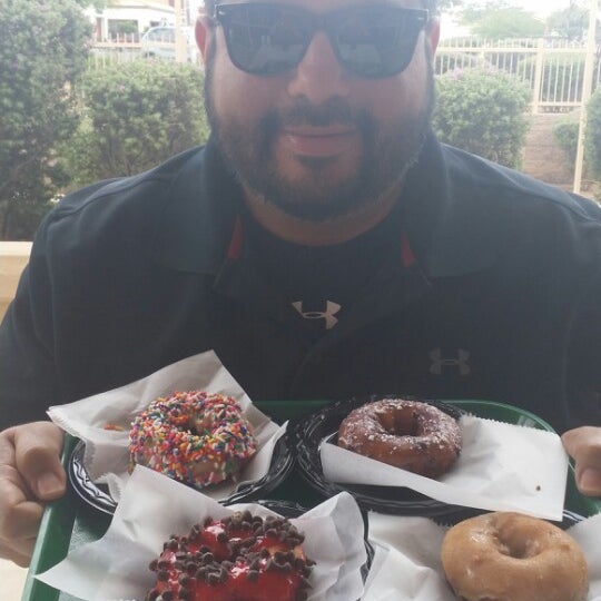 Photo taken at Fractured Prune Doughnuts AZ by Johnny E. on 5/7/2014